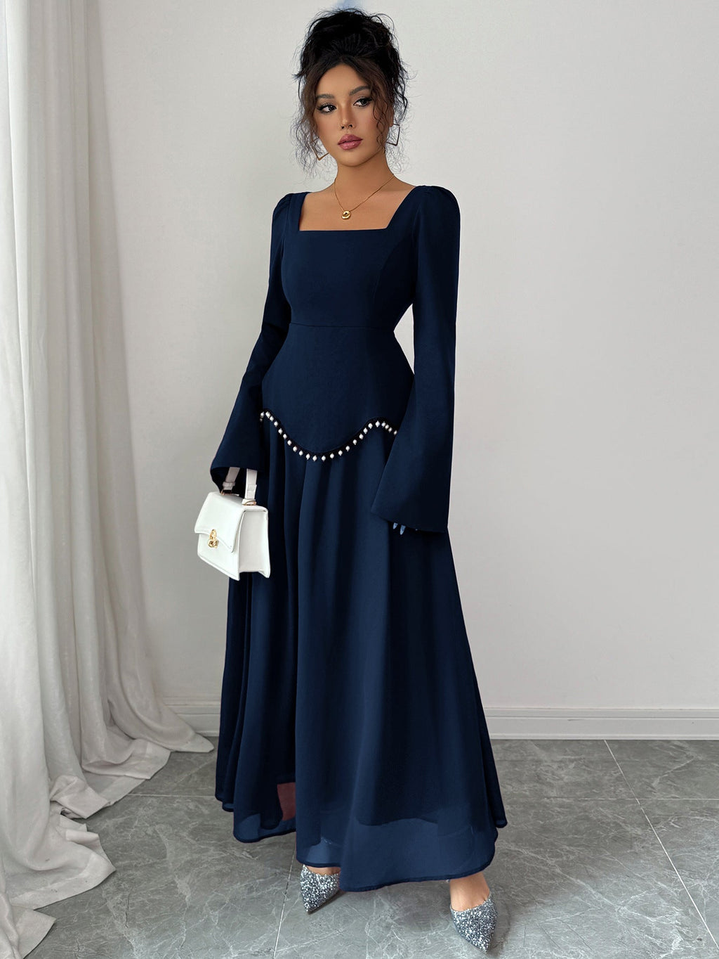 Maxikleid Damen burgunderrot figurbetont mit weitem Saum - 6 - Atelier-Zofia