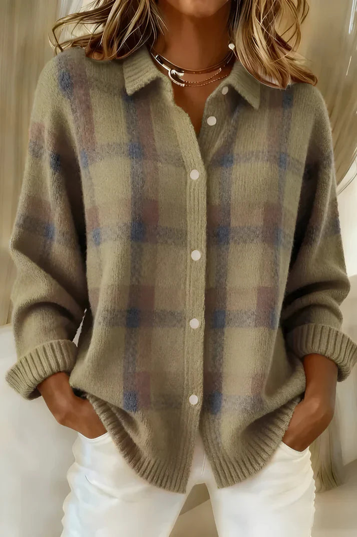 Cardigan Damen rot lässig mit Karomuster und Knopfdetail - 4 - Atelier-Zofia
