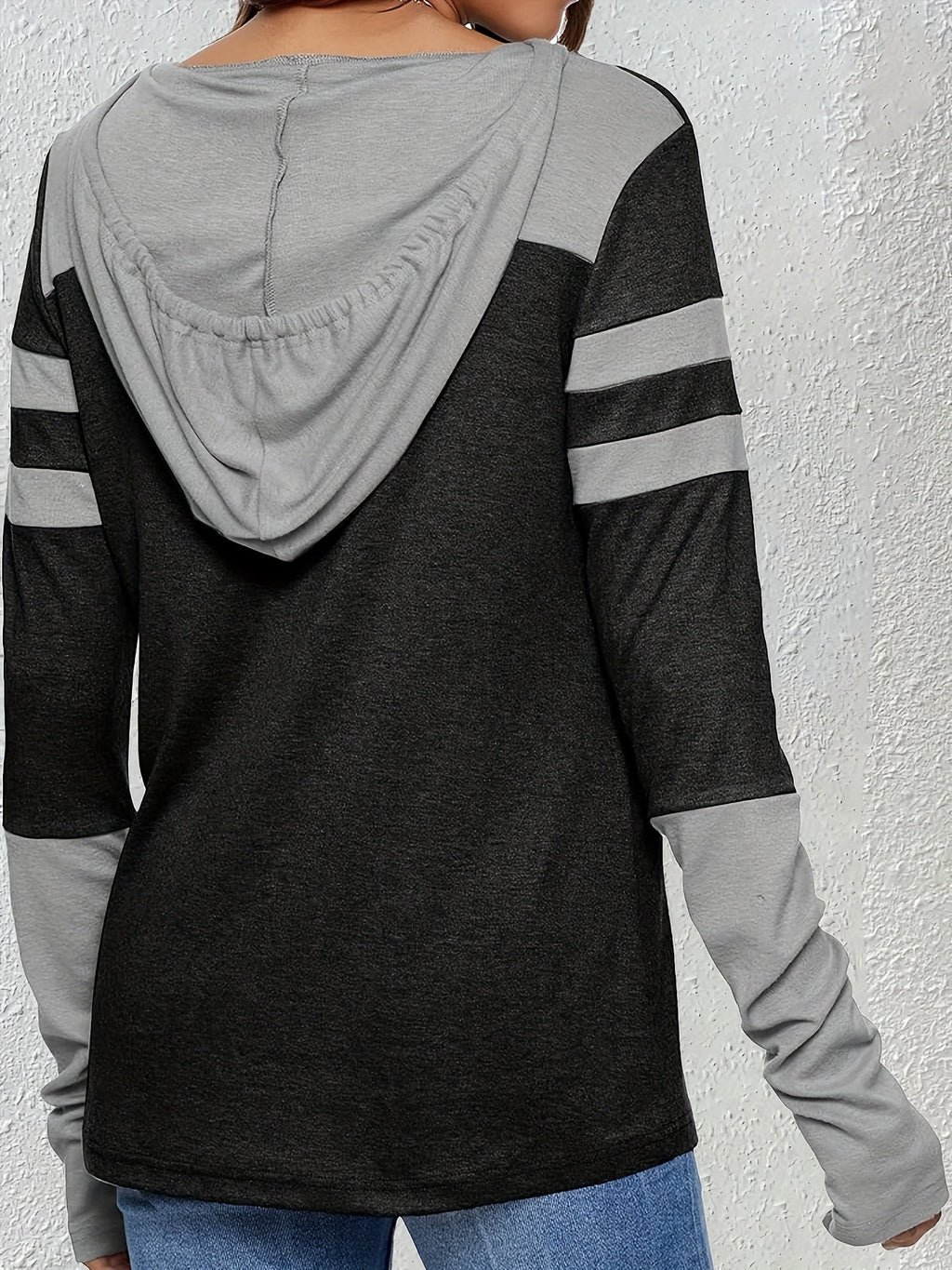 Hoodie Damen schwarz mit langen Ärmeln und Kapuze - 3 - Atelier-Zofia