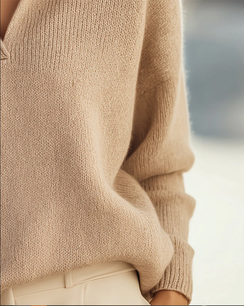 Pullover Damen beige lässig mit V-Ausschnitt und langen Ärmeln - 2 - Atelier-Zofia