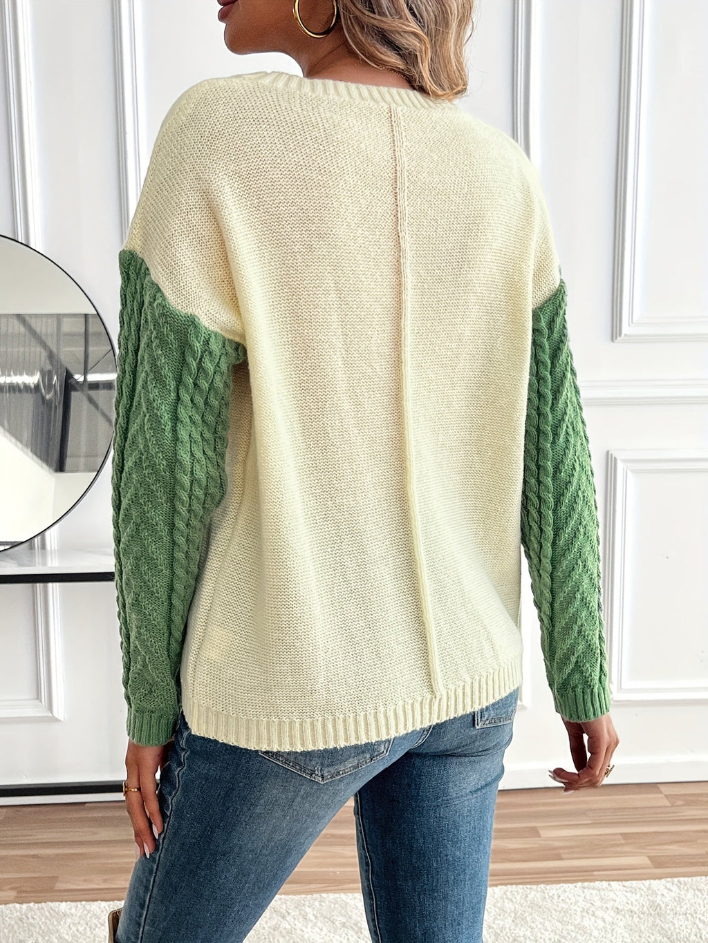 Pullover Damen grün-beige mit Zopfmuster und lockerer Passform - 3 - Atelier-Zofia