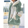 Damen Jacke grün oversized mit Kapuze und Reißverschluss - 1 - Atelier-Zofia