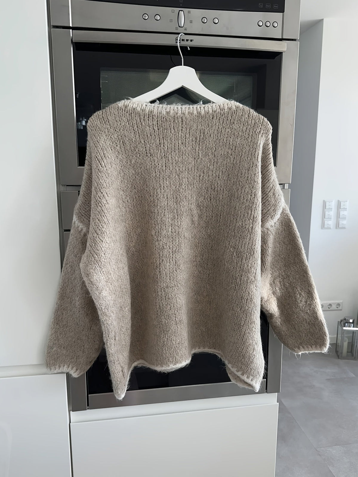 Pullover Damen beige lässig mit weitem Schnitt - 3 - Atelier-Zofia