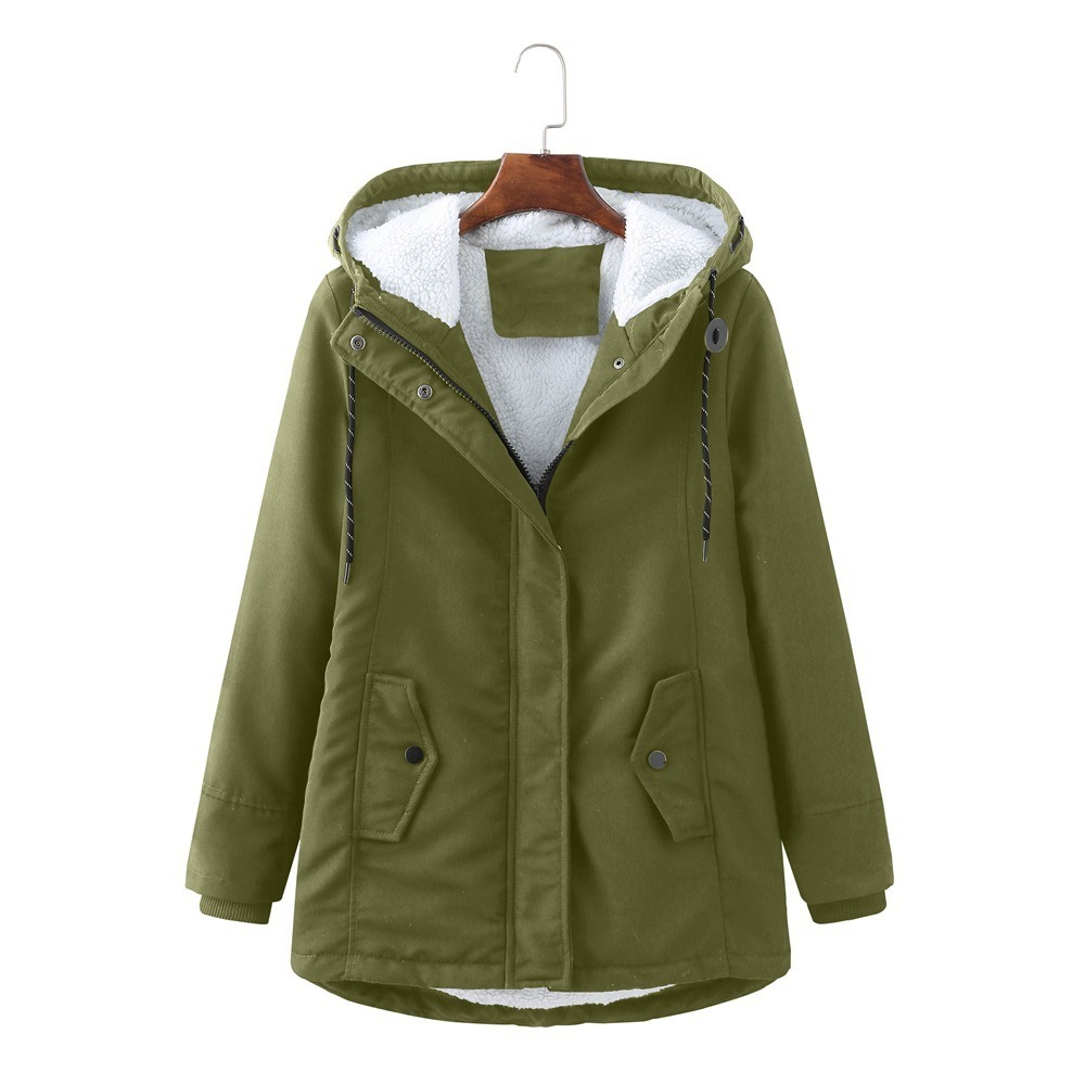 Damen Winterjacke olivgrün mit Kapuze und seitlichen Taschen - 1 - Atelier-Zofia