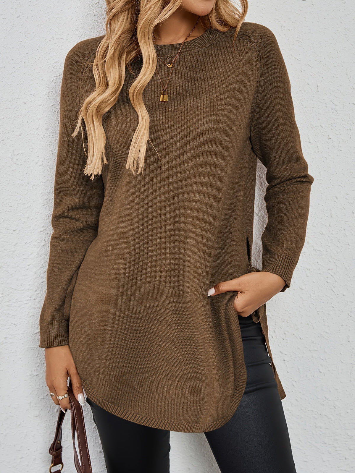 Pullover Damen dunkelrot mit seitlichen Bändern und langen Ärmeln - 13 - Atelier-Zofia