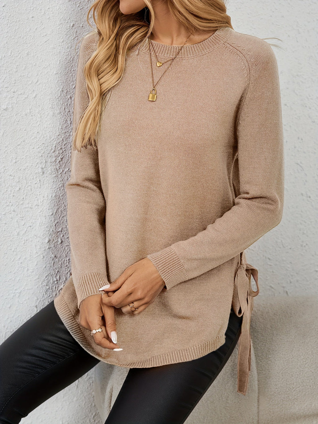 Pullover Damen dunkelrot mit seitlichen Bändern und langen Ärmeln - 18 - Atelier-Zofia