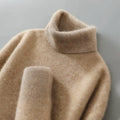 Pullover Damen beige mit lässigem Schnitt und Rollkragen - 1 - Atelier-Zofia