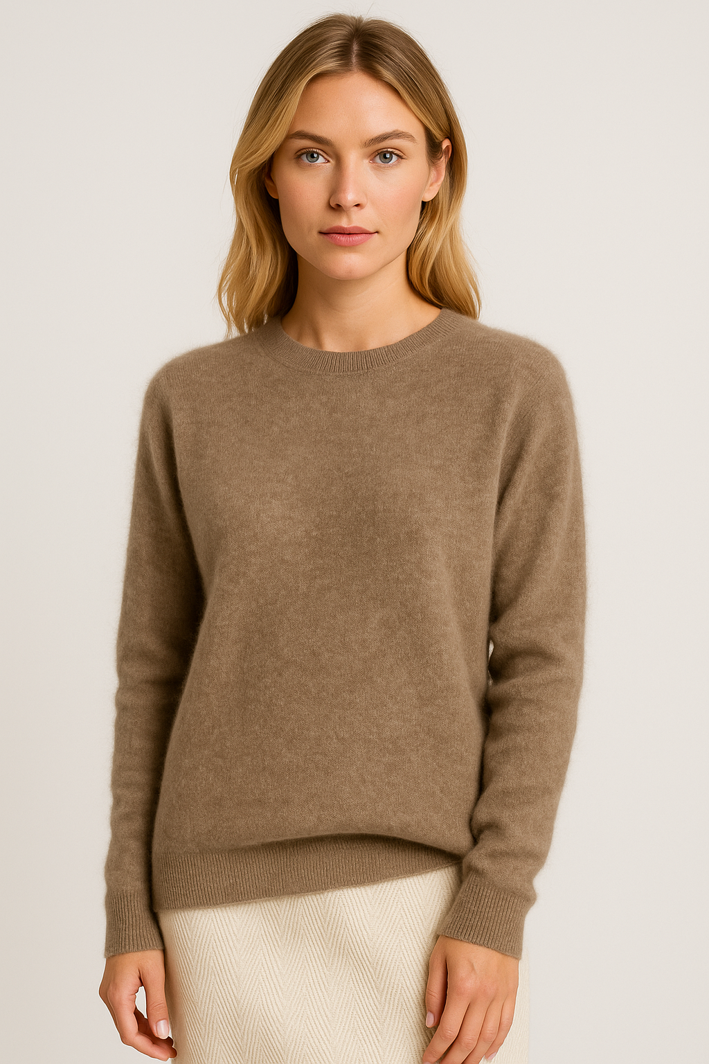 Pullover Damen schwarz locker geschnitten mit Rundhalsausschnitt - 3 - Atelier-Zofia