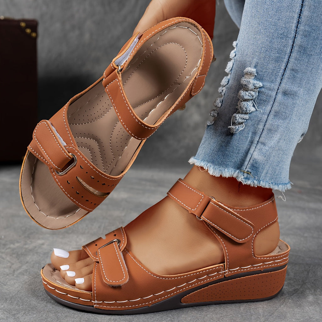 Sandalen Damen grau mit verstellbarem Riemen und Komfort-Fußbett - 5 - Atelier-Zofia