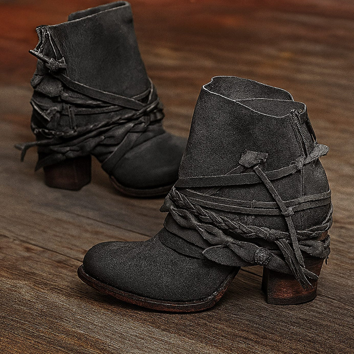 Stiefeletten Damen braun figurbetont mit geflochtenem Design - 1 - Atelier-Zofia