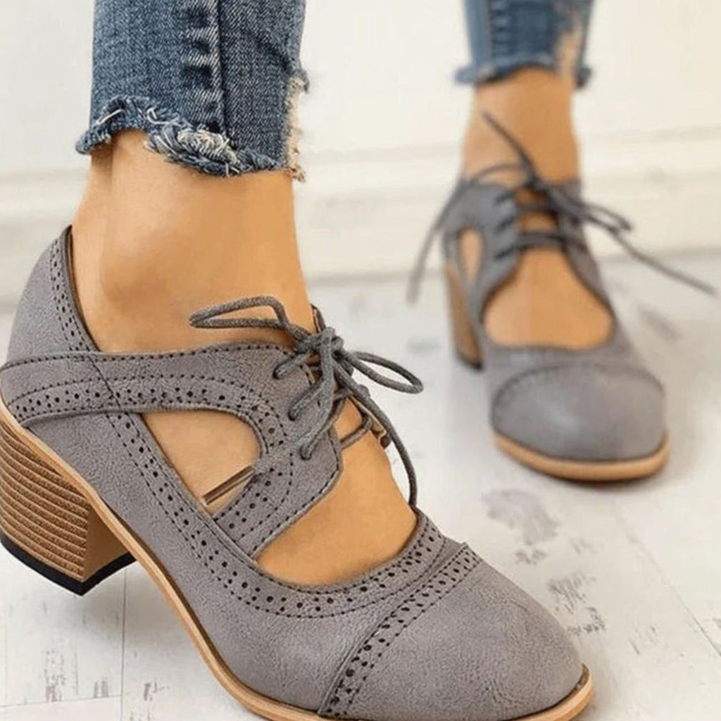 Heels Damen grau figurbetont mit Schnürung und Brogue-Details - 6 - Atelier-Zofia