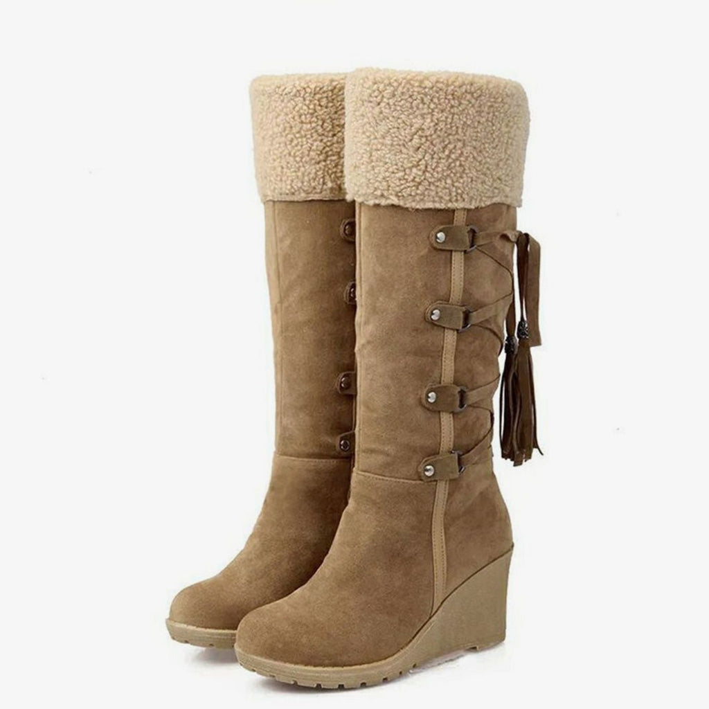 Wedge-Stiefel Damen beige figurbetont mit Kunstfellkragen - 1 - Atelier-Zofia