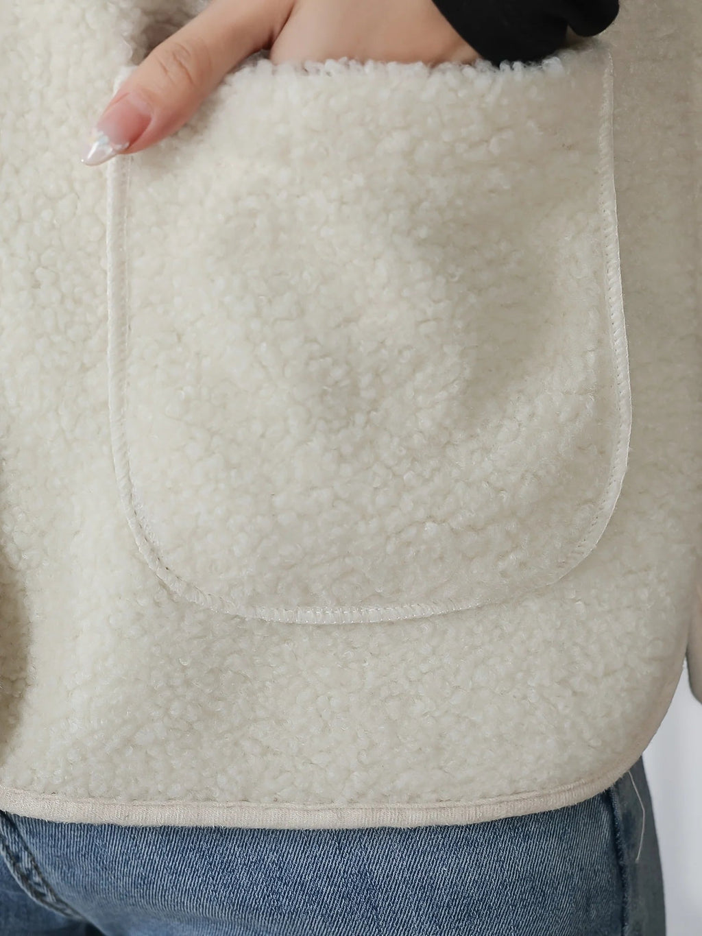 Weste Damen creme ärmellos mit Knopfleiste und Taschen - 4 - Atelier-Zofia