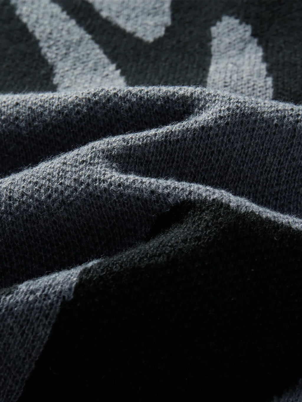Pullover Herren grau mit kreativem Muster und lockerem Schnitt - 5 - Atelier-Zofia