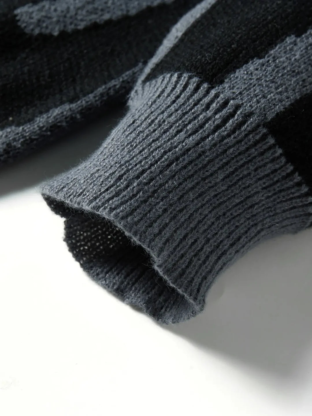 Pullover Herren grau mit kreativem Muster und lockerem Schnitt - 6 - Atelier-Zofia