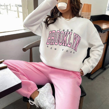 Sweatshirt Damen weiß lässig mit Brooklyn-Print - 10 - Atelier-Zofia