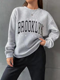 Sweatshirt Damen weiß lässig mit Brooklyn-Print - 11 - Atelier-Zofia