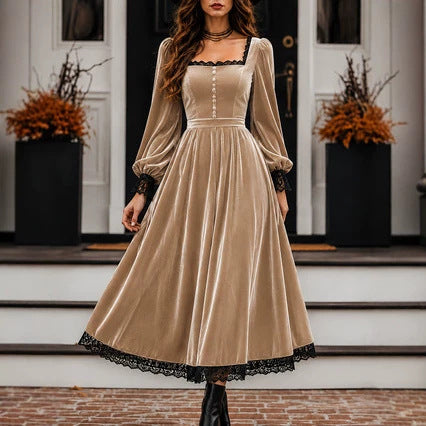 Maxikleid Damen beige figurbetont mit quadratischem Ausschnitt - 1 - Atelier-Zofia