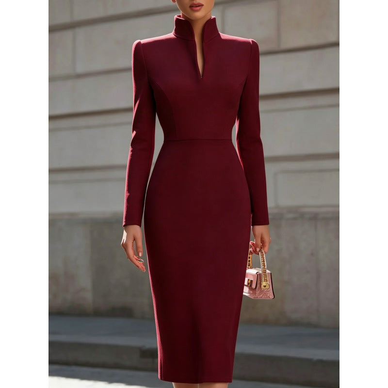 Kleid Damen beige figurbetont mit Stehkragen und langen Ärmeln - 2 - Atelier-Zofia