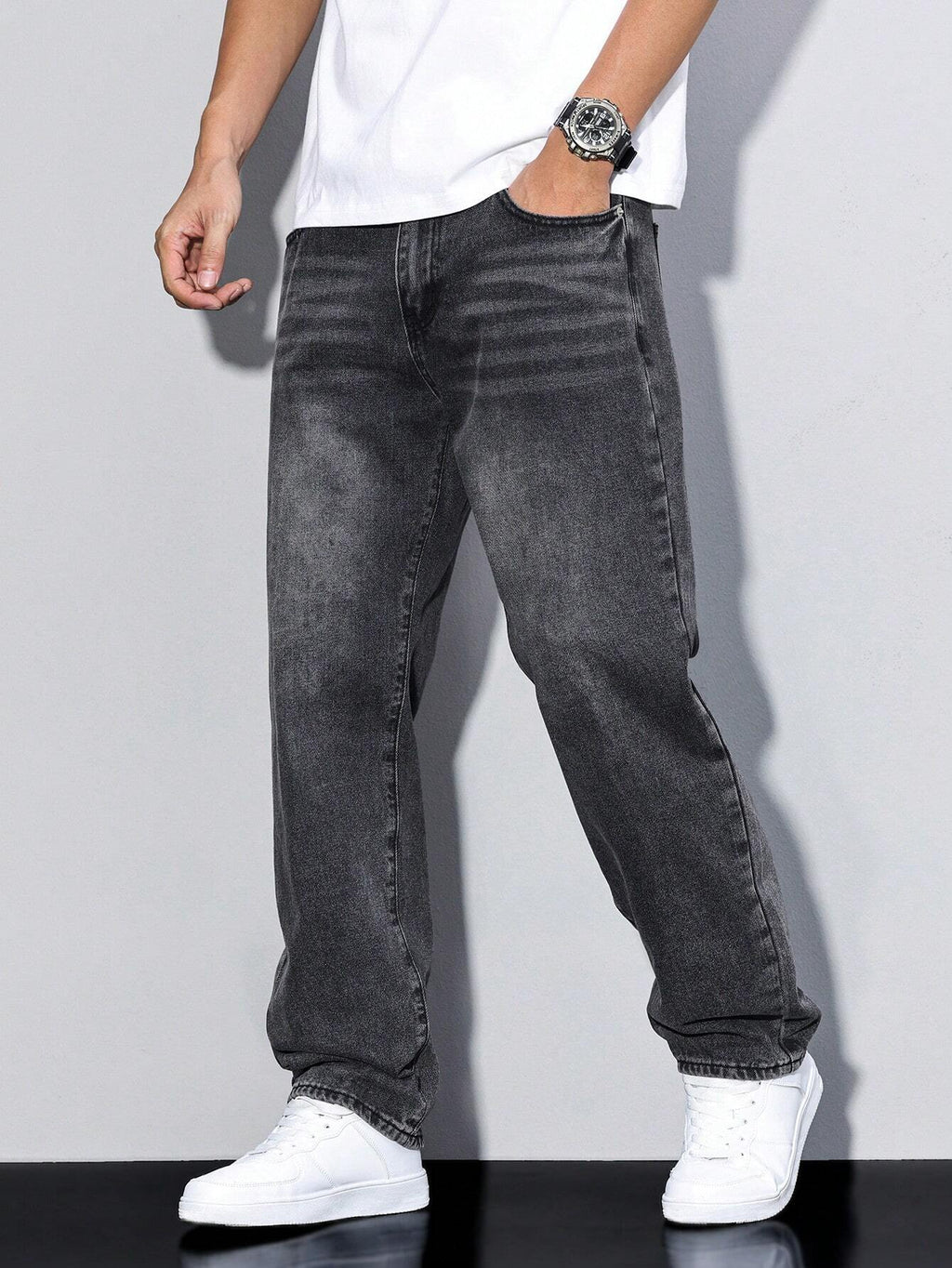 Jeans Men grau entspannter Schnitt mit praktischen Taschen - 3 - Atelier-Zofia