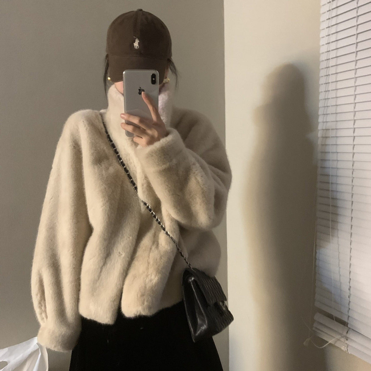 Kuschelige Damenjacke mit hohem Kragen - 8 - Atelier-Zofia