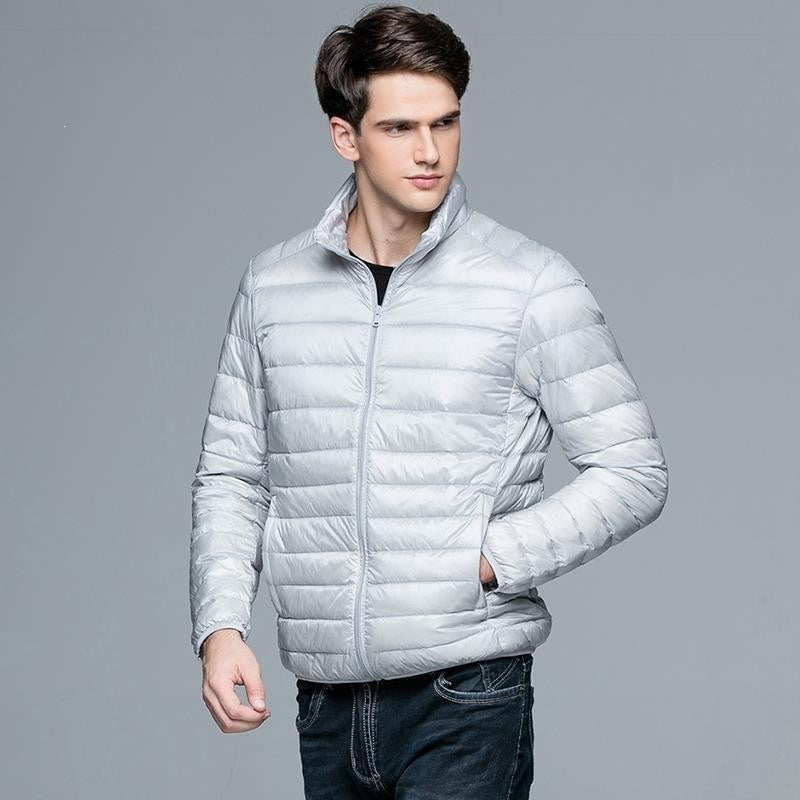 Moderne Herrenjacke mit praktischer Reißverschlusstasche für den stilbewussten Mann - 6 - Atelier-Zofia