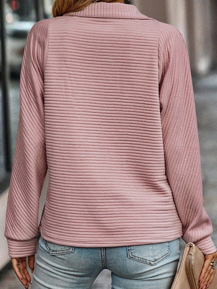 Damen Pullover-Hoodie mit modernem Stehkragen und Reißverschluss - 1 - Atelier-Zofia