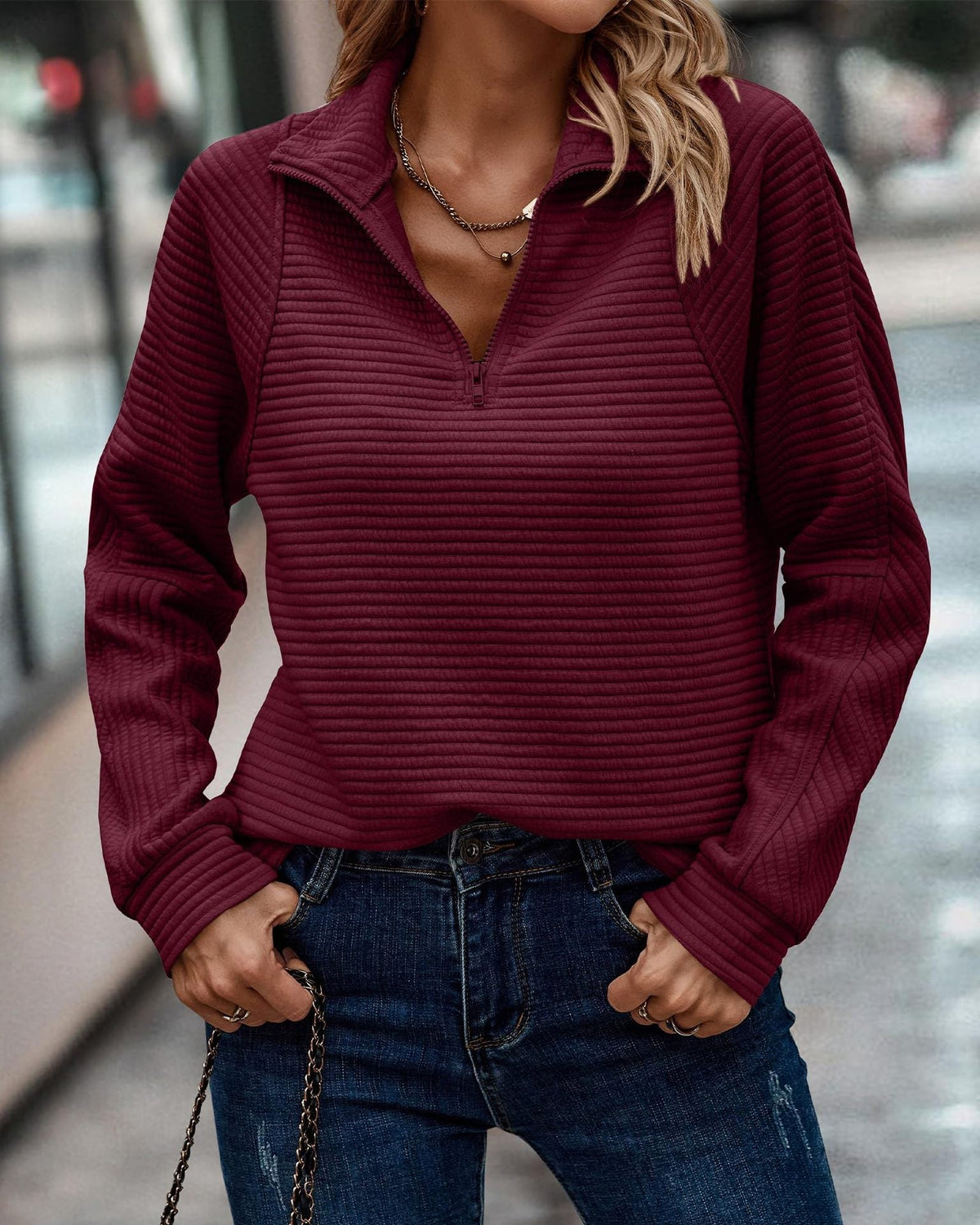 Damen Pullover-Hoodie mit modernem Stehkragen und Reißverschluss - 6 - Atelier-Zofia