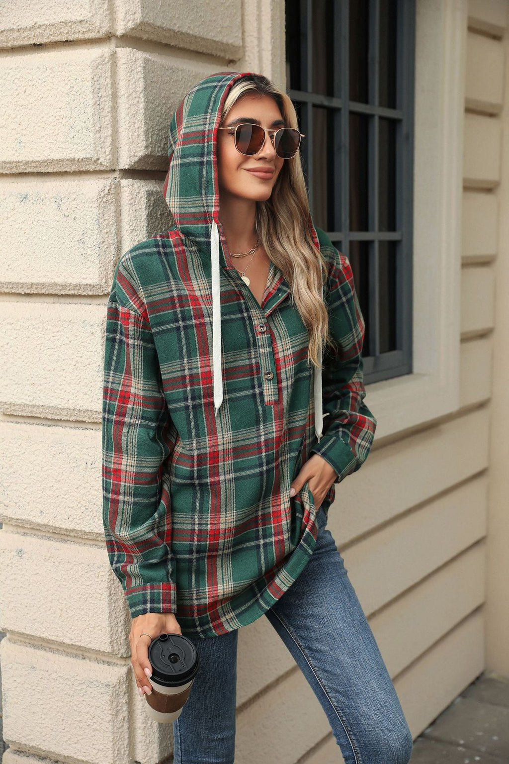 Damen Kapuzenpullover mit Knopfdetail und Lässig Schnitt - 4 - Atelier-Zofia
