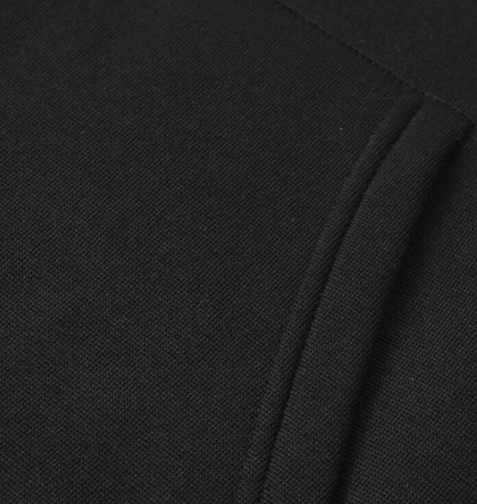 Modischer Herren-Hoodie im Relaxed Fit mit praktischer Kängurutasche - 4 - Atelier-Zofia
