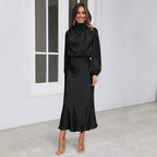 Elegantes Midi Kleid für Damen mit hochgeschlossenem Kragen und langen Ärmeln - 1 - Atelier-Zofia