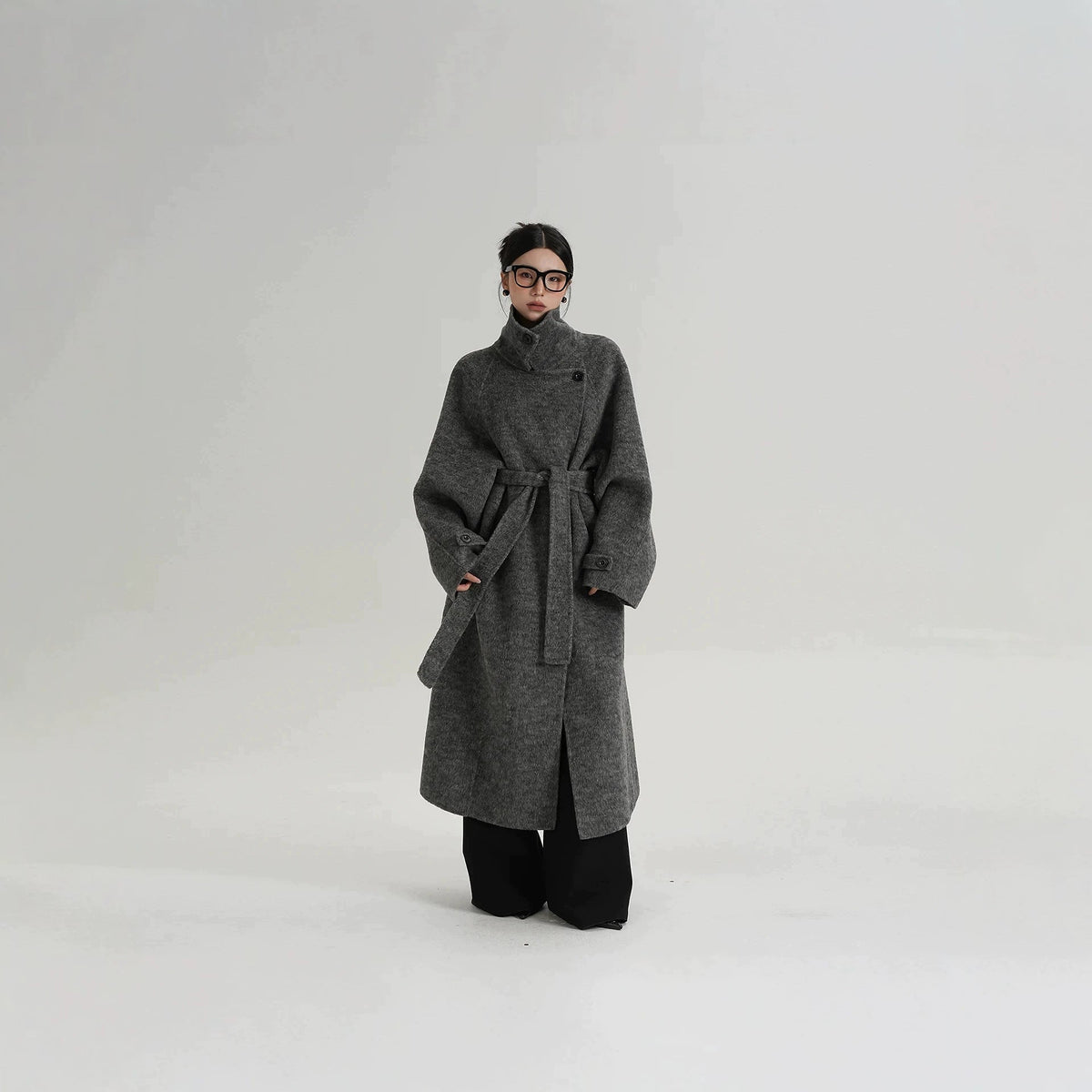 Eleganter Damenmantel im Langen Design mit Stehkragen - 6 - Atelier-Zofia