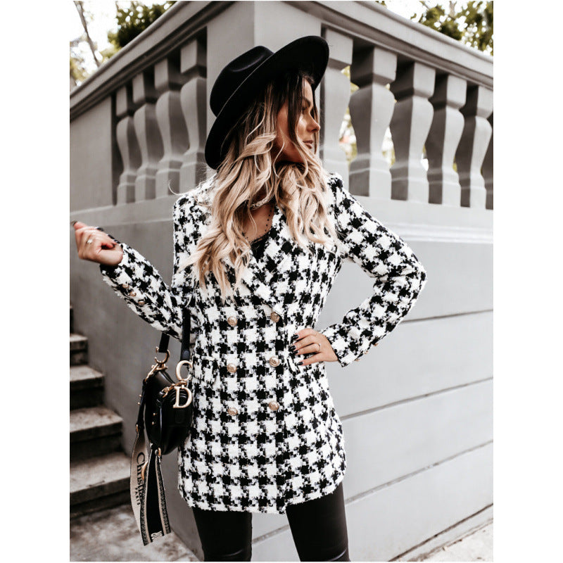 Eleganter Damenblazer im Doppelreiher-Stil mit markantem Design - 1 - Atelier-Zofia