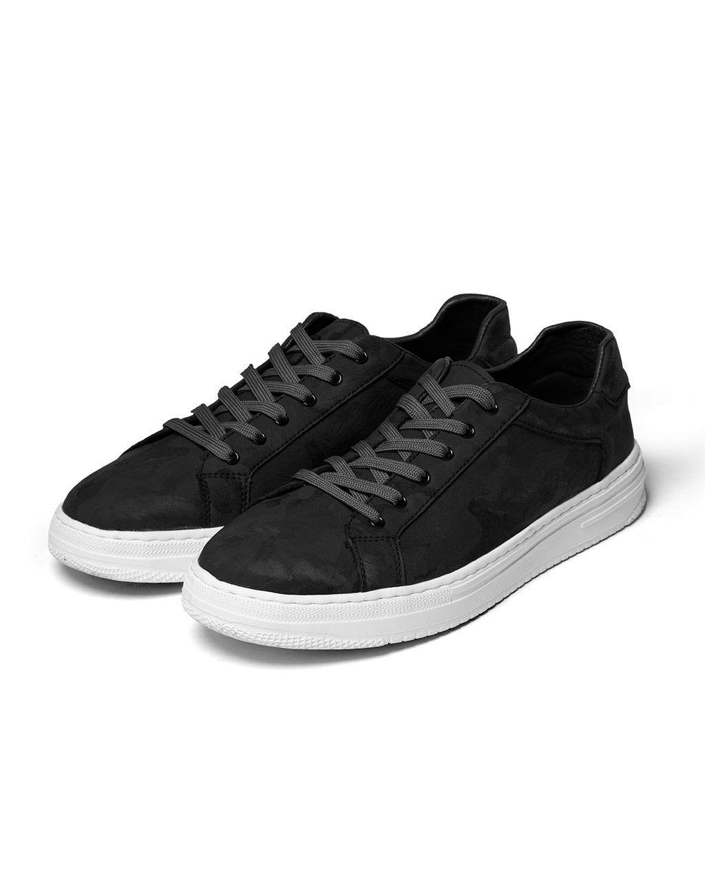 Felix – Stylish Athletic Shoes for Women - Image 1