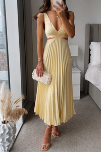 Ella – Elegant Pleated Midi Dress - Image 1