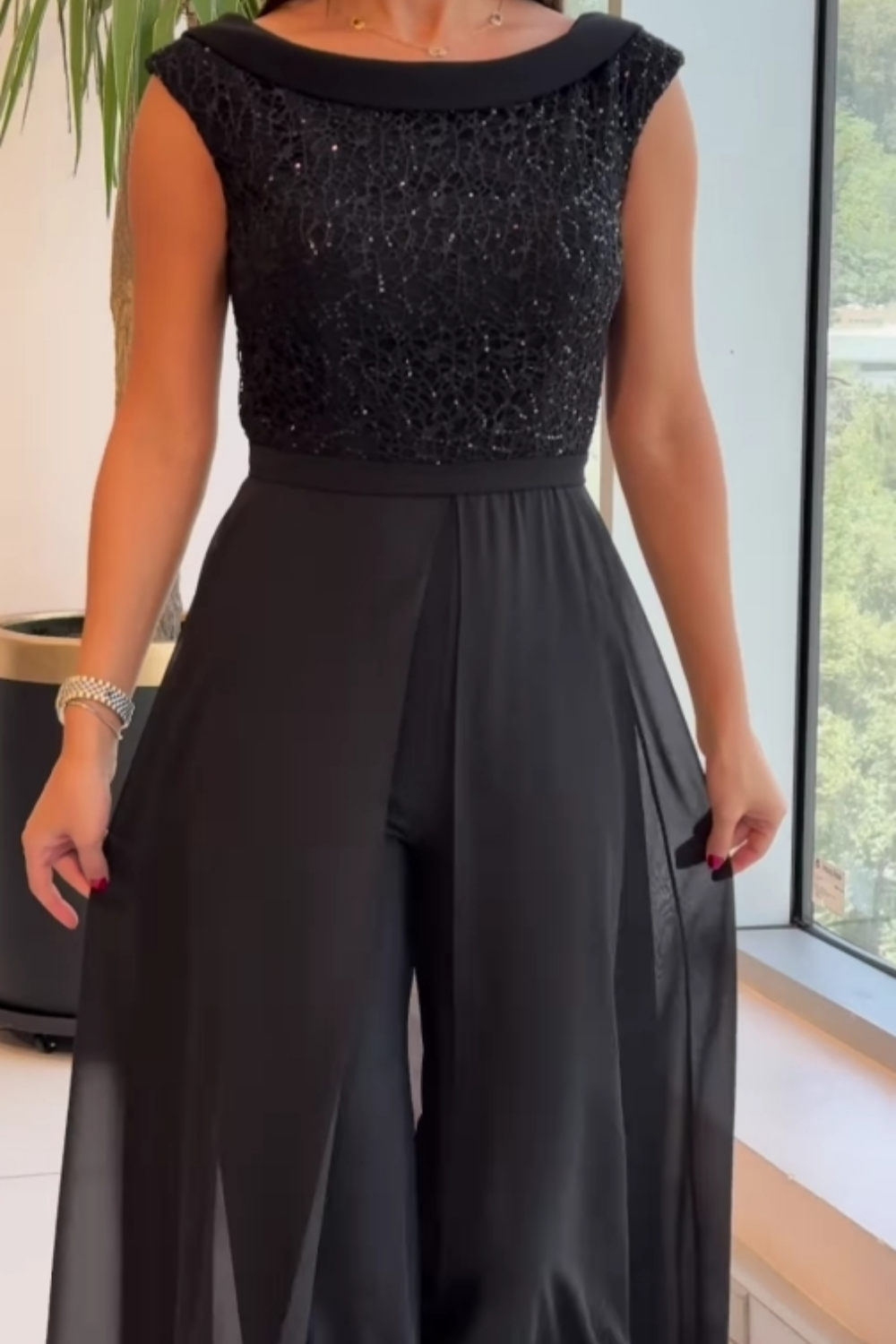 Lea – Women Stylish sleeveless jumpsuit - Image 4