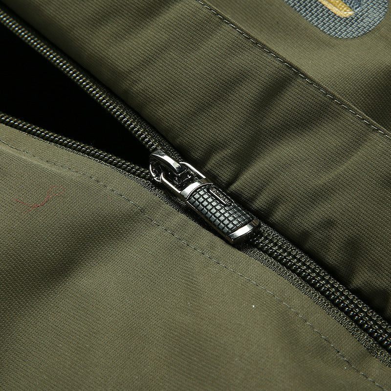 Herrenjacke wasserdicht mit Kapuze und winddichten Eigenschaften - J&B - 6 - Atelier-Zofia
