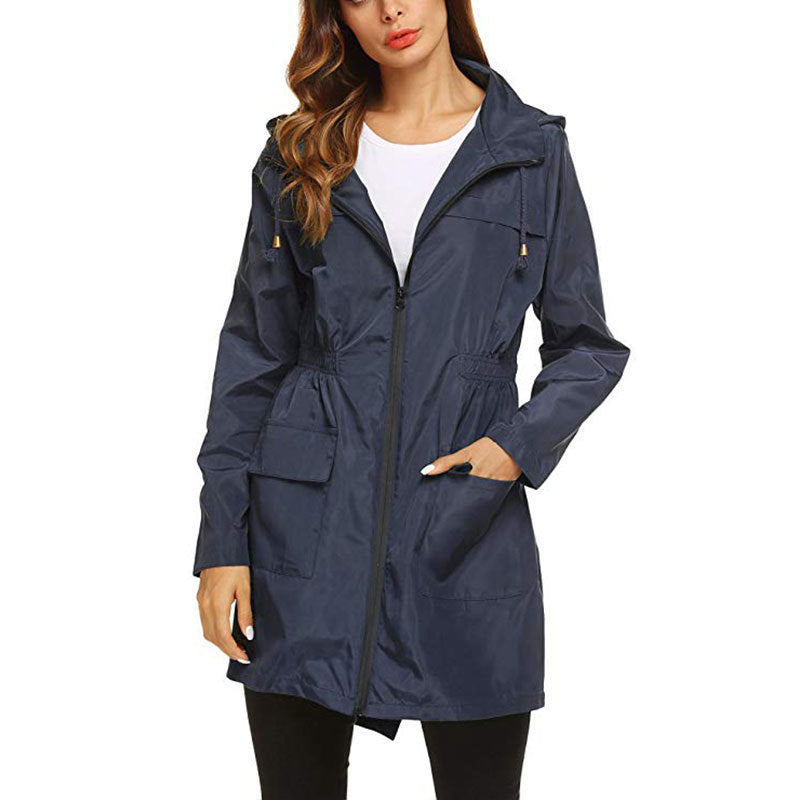 Damen Regenjacke mit Kapuze und praktischen Seitentaschen - J&B - 1 - Atelier-Zofia