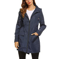 Damen Regenjacke mit Kapuze und praktischen Seitentaschen - J&B - 1 - Atelier-Zofia