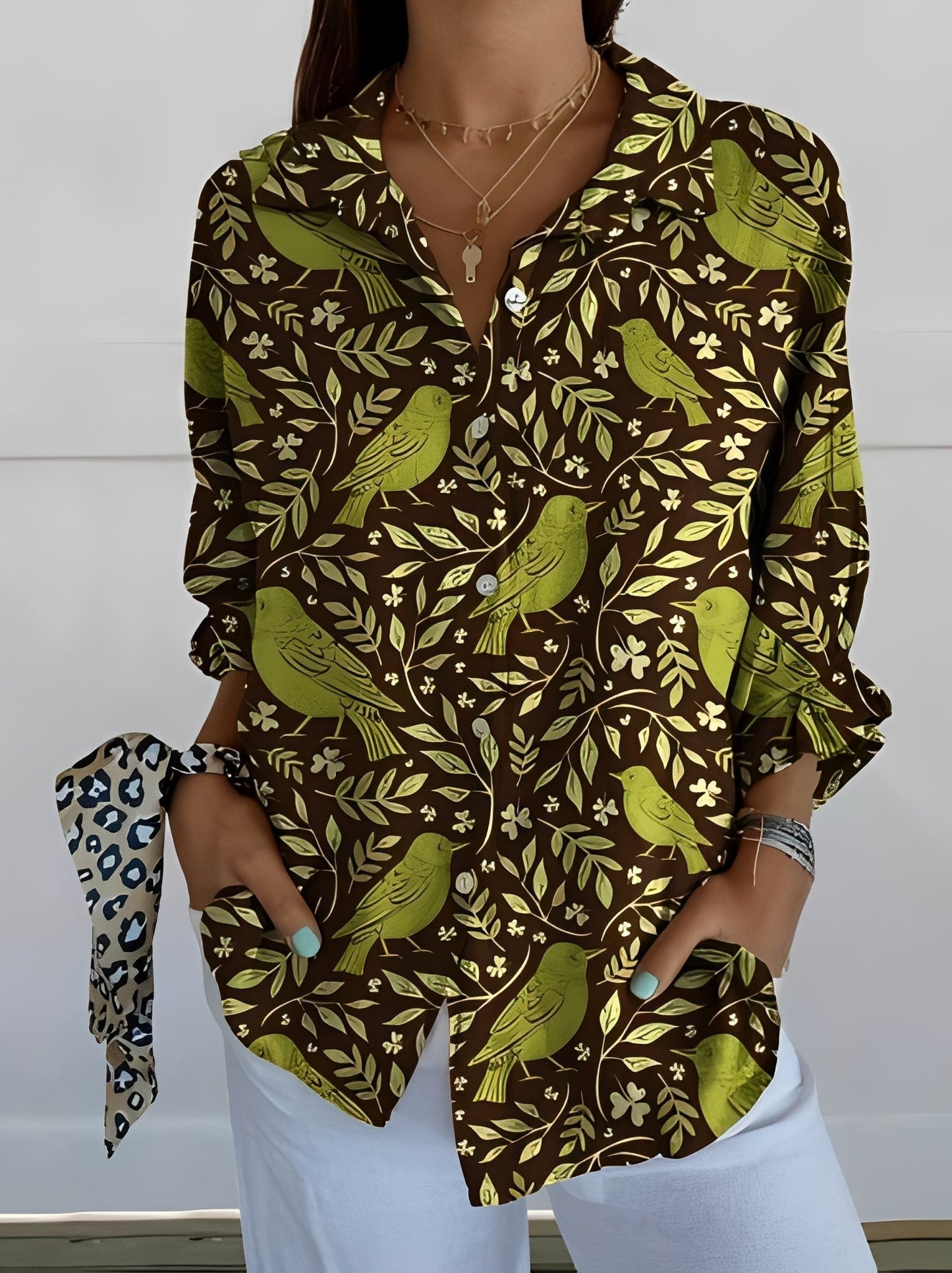 María – Stilvolle Damenbluse mit modernem Print