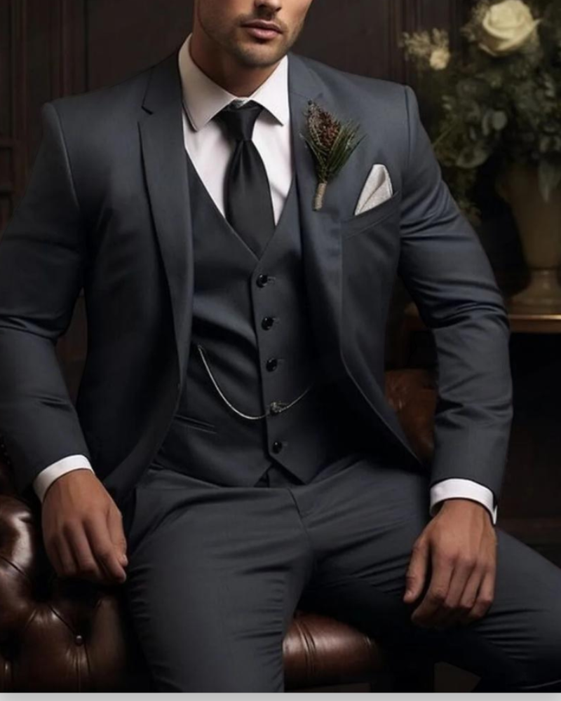 Lukas – Tailored Suit with Vest 3-Piece Set for Men - Image 3
