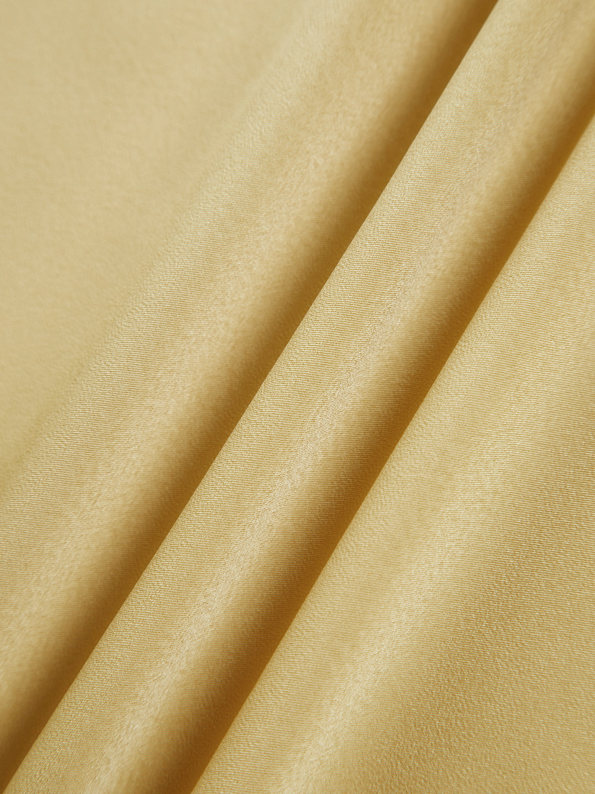 Luna – Rückenfreies Satin-Maxikleid mit Seitenschlitz