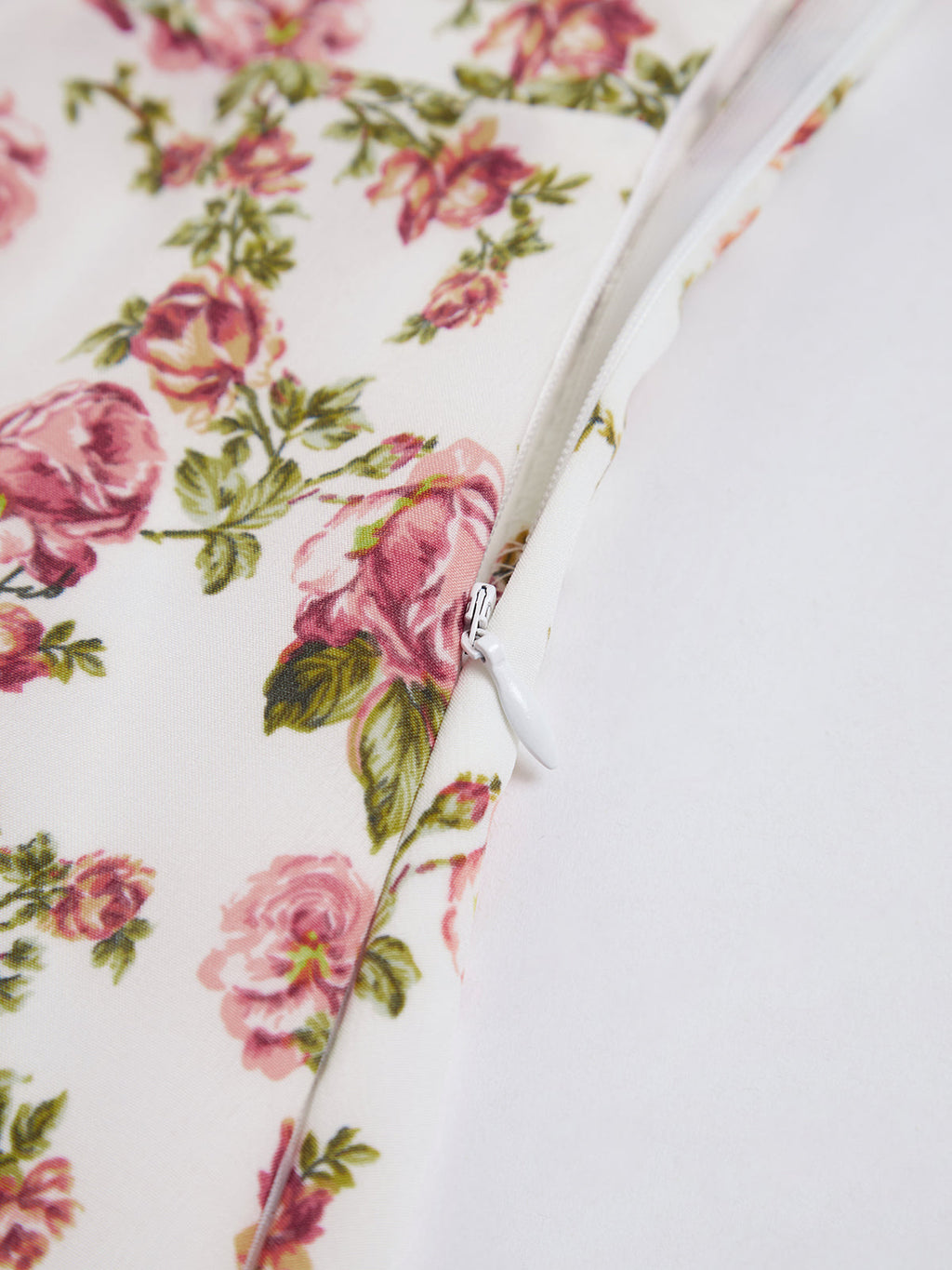Elisa – Florales Sommer-Midikleid mit Rosenprint