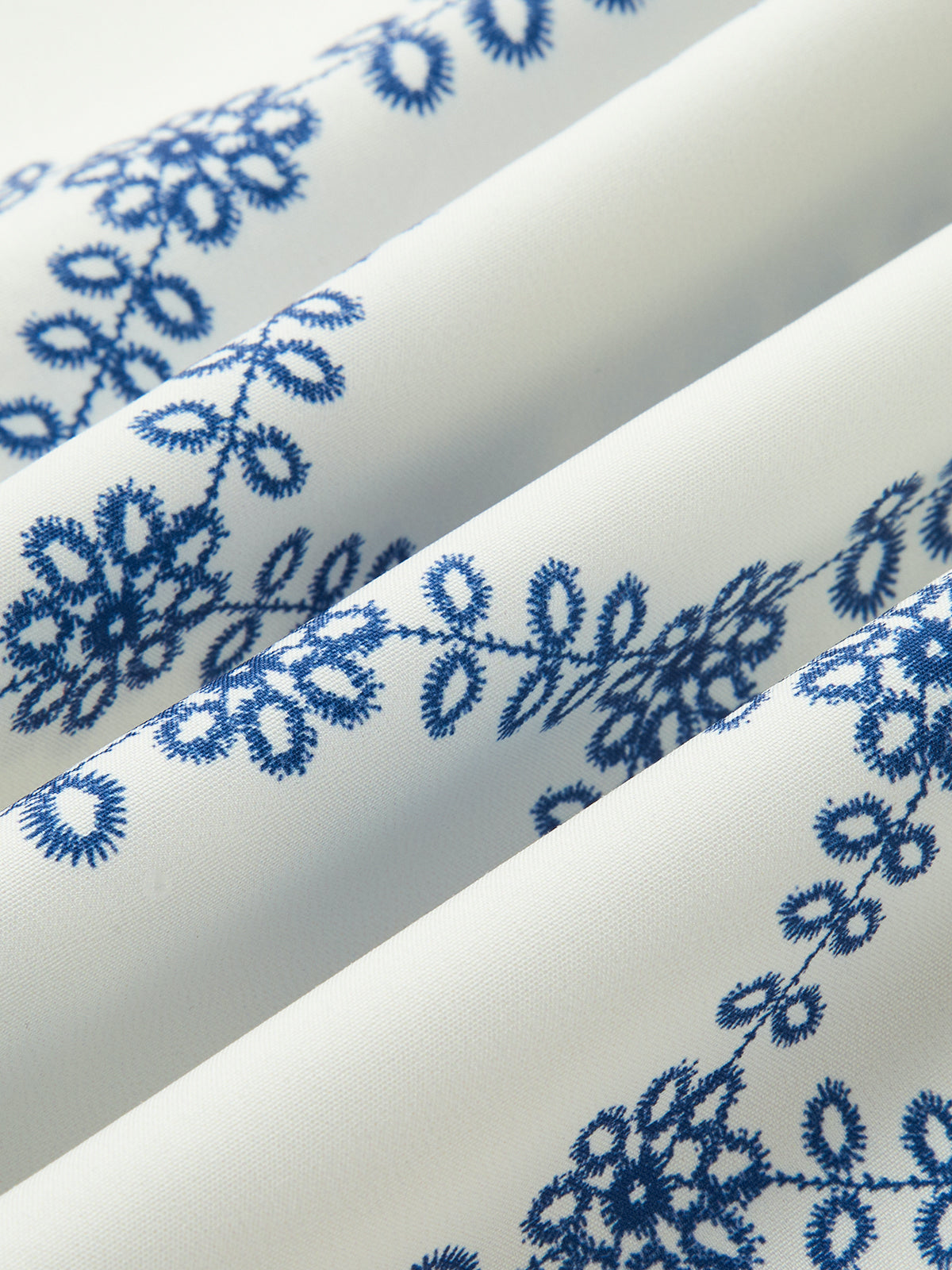 Isabel – Zweiteiliges Stickerei-Set mit Crop-Top und Midirock