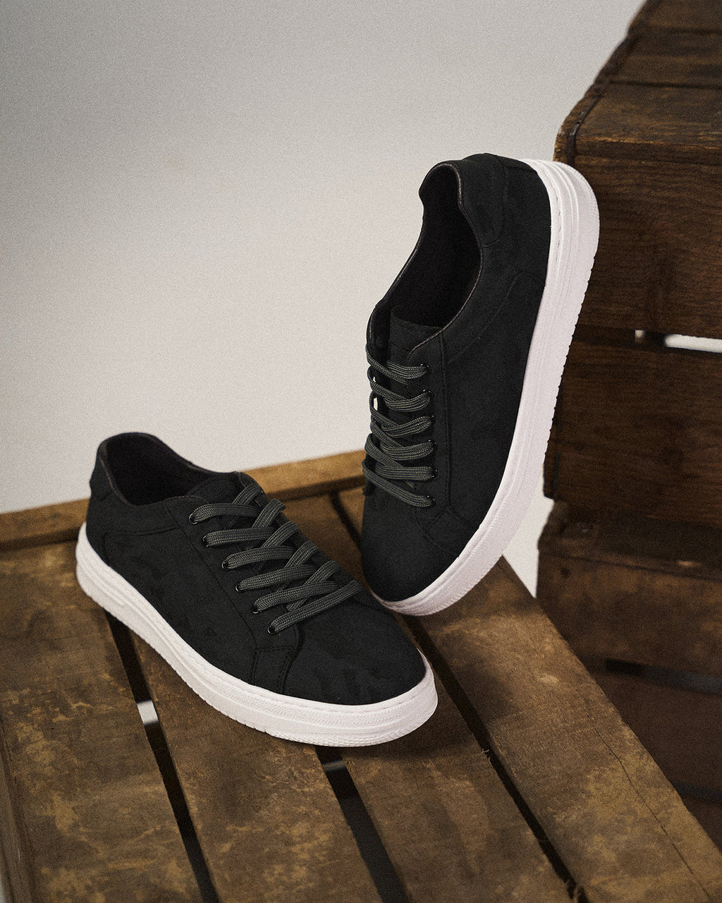 Felix – Stylish Athletic Shoes for Women - Image 3