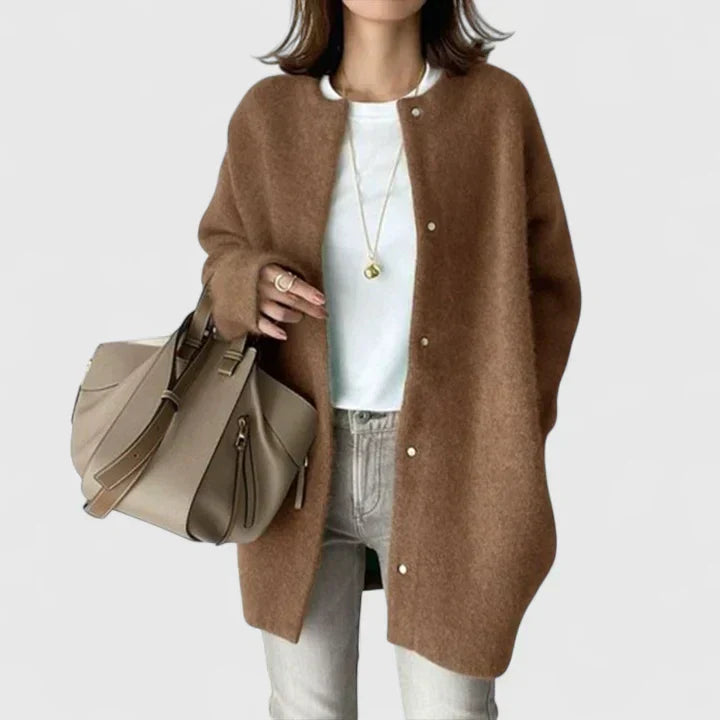 Damen Cardigan - Komfortable Passform mit Knopfdetails - J&B - 5 - Atelier-Zofia