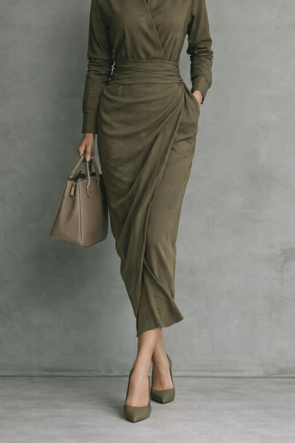 Elena – Elegantes Damen-Midikleid mit Wickeloptik