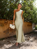 Sarah – Elegantes und sexy Kleid mit asymmetrischem Schlitz
