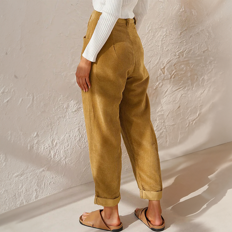 Isabela – Hochgeschnittene Damenhose mit schmal zulaufendem Bein