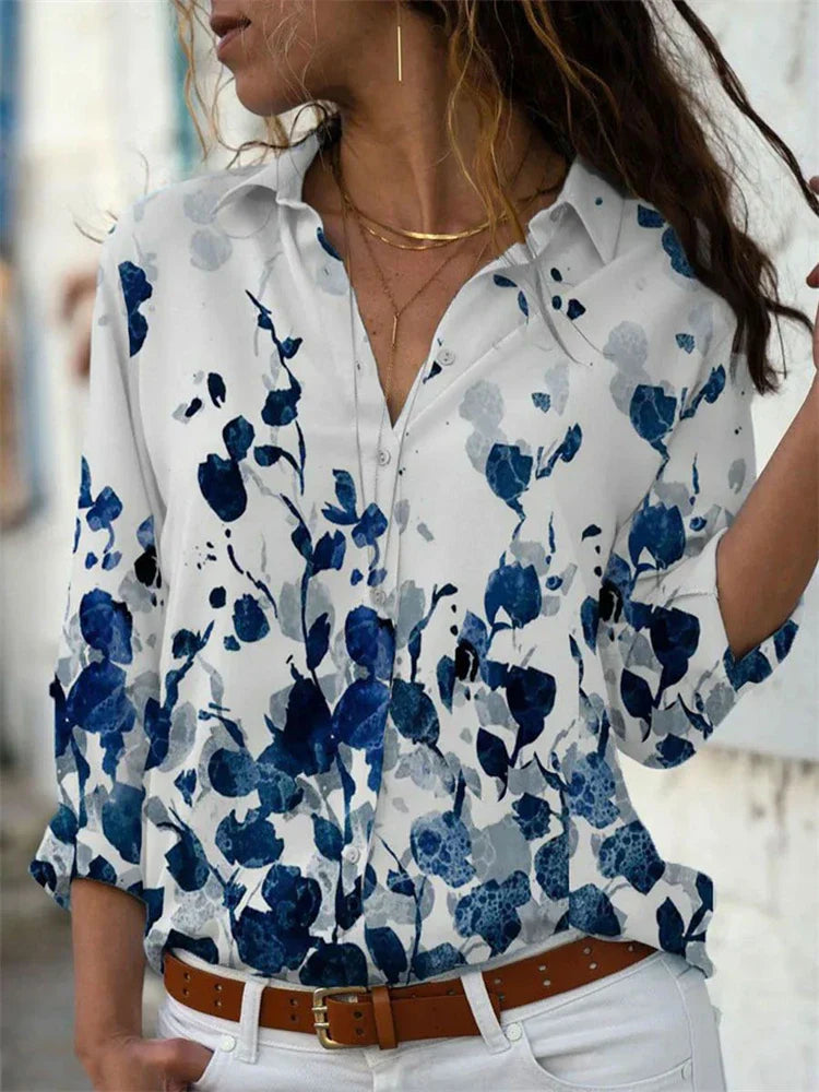 Clara – Leichte Sommerbluse mit geometrischem Muster